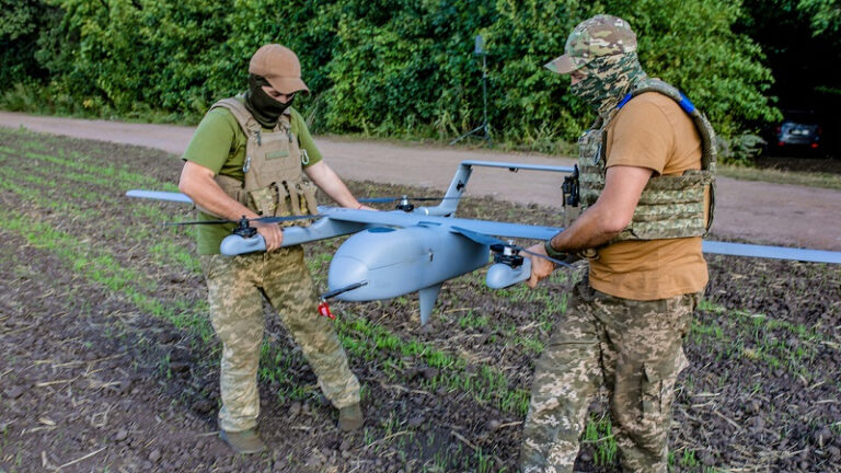 «Busquen imágenes de Ucrania, que son impresionantes»: Kremlin comenta el ataque masivo de Kiev contra Moscú