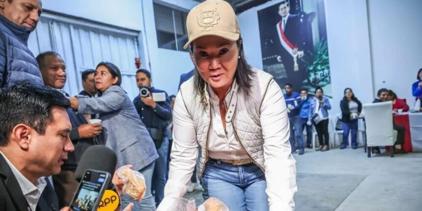 Comienza en Perú la votación de la segunda vuelta presidencial entre Fujimori y Sánchez