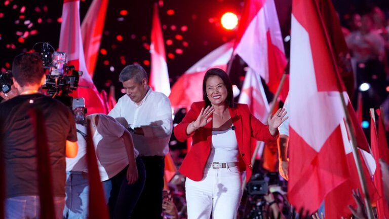 Con el 100 % contado : Keiko Fujimori gana las presidenciales de Perú