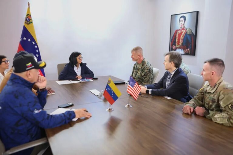 Delcy Rodríguez se reúne con expertos de EE.UU. para evaluar las operaciones de rescate tras los terremotos
