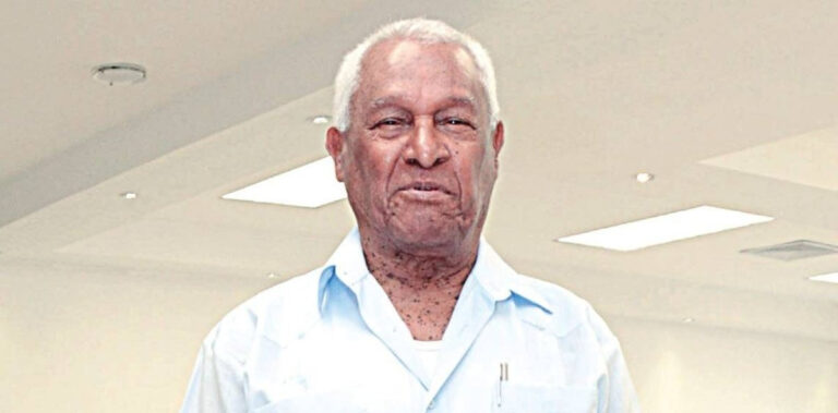 El voleibol lamenta el deceso del profesor César Padrón Santo Domingo