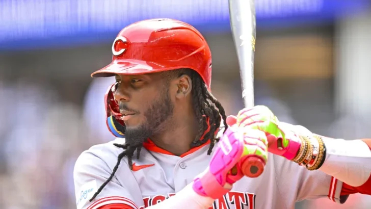 Elly De La Cruz regresaría este martes con los Reds tras superar lesión en la corva