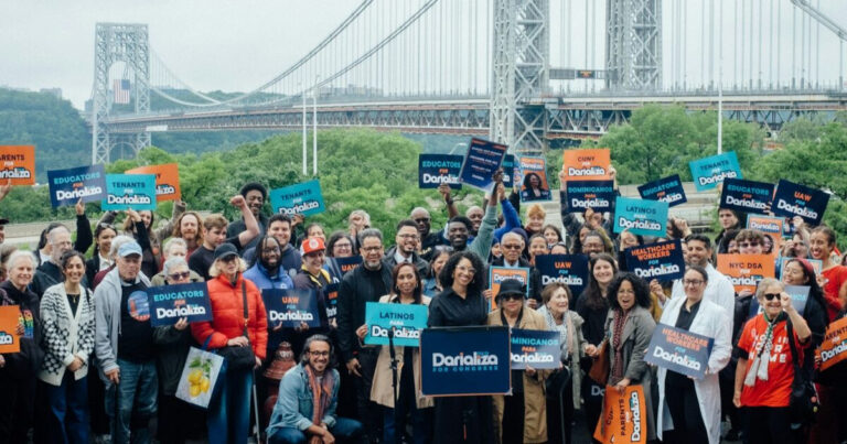 Encuesta pone en riesgo la reelección de Adriano Espaillat en NY