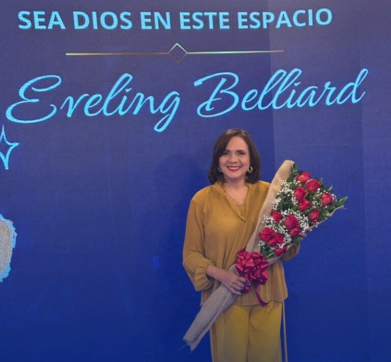 Eveling Belliard concluye casi cuatro décadas en Telenoticias