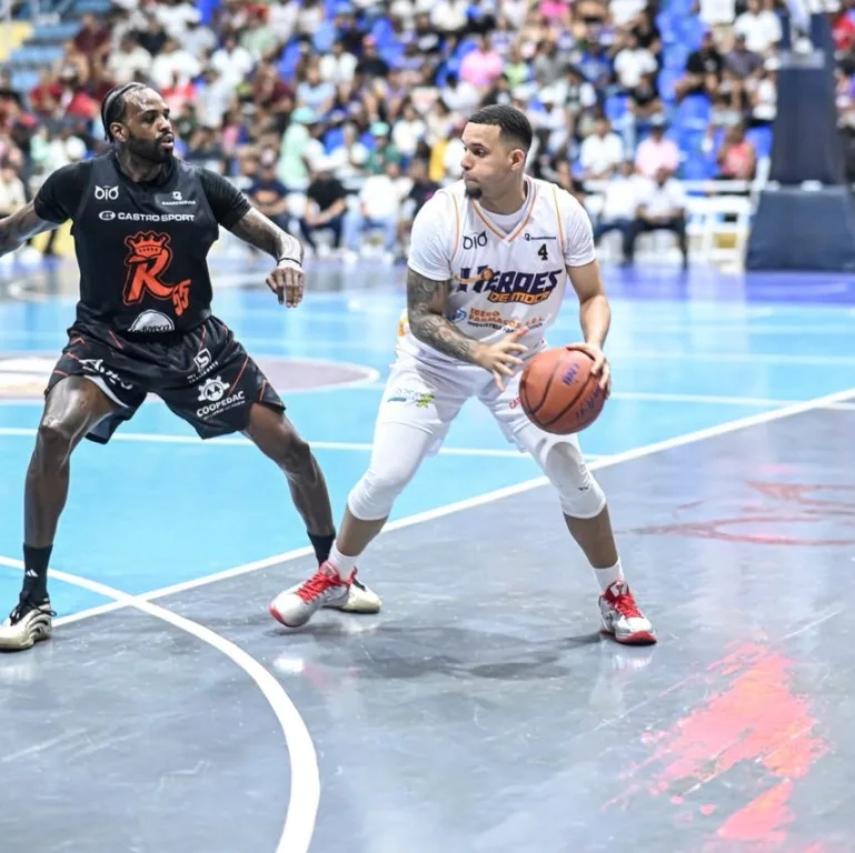 Héroes clasifican a la semifinal al derrotar con drama a los Reales