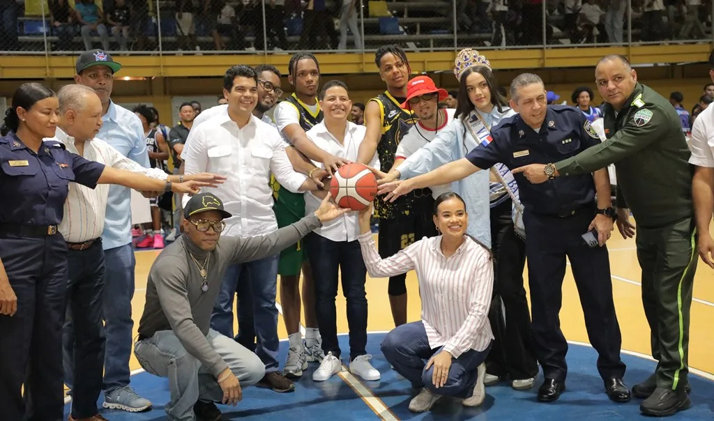 Inauguran la V Copa de Baloncesto Luis Báez con más de 500 jugadores en la provincia Peravia