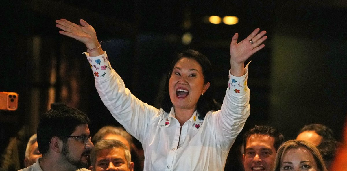 La ventaja de Keiko Fujimori sobre el izquierdista Roberto Sánchez sereduce a 2,3 puntos al llegar al 85 % del escrutinio