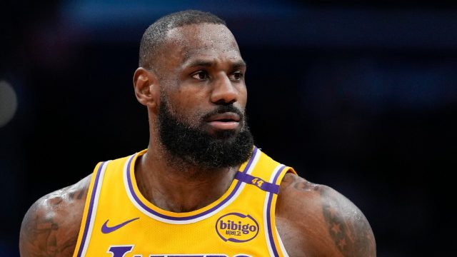 LeBron James dejará a los Lakers y jugará en otro equipo en la temporada 2026-27