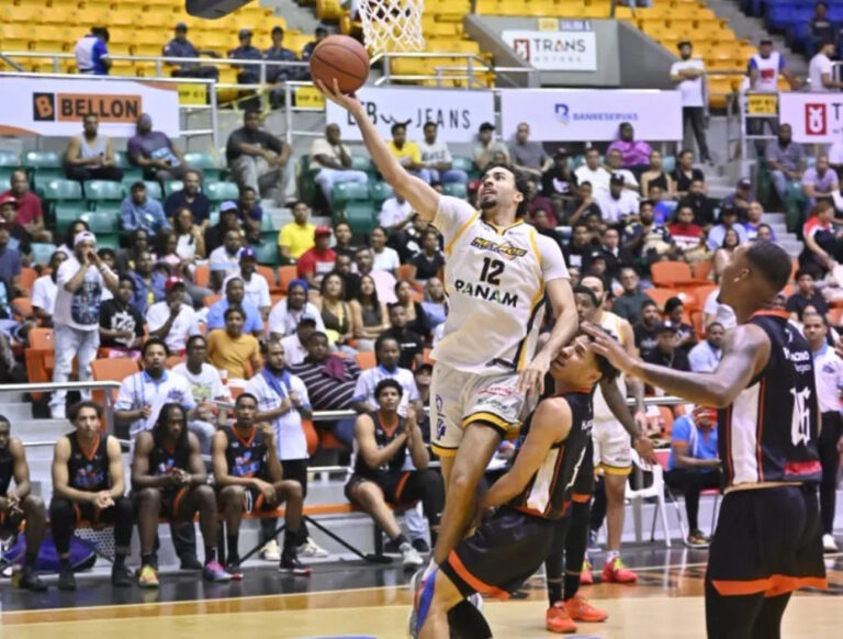 Metros resisten, vencen a Titanes y llegan a 17 triunfos