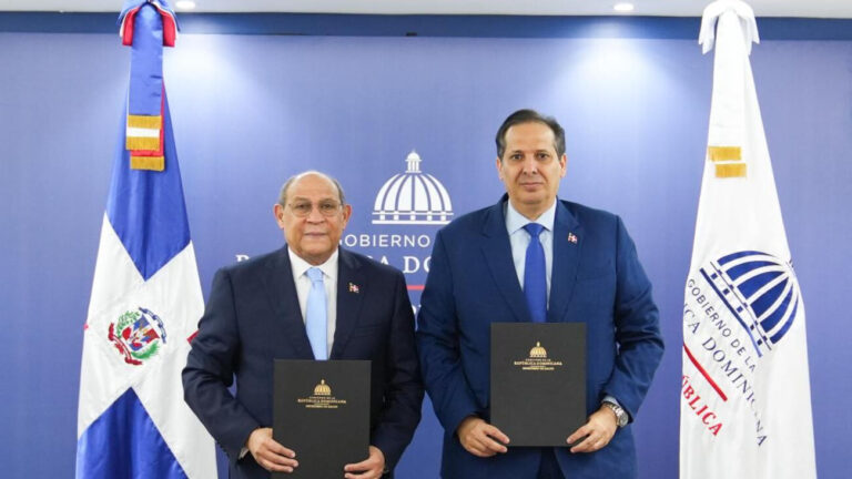 MSP y MESCYT establecen criterios para certificación de títulos académicos de extranjeros en áreas de la salud