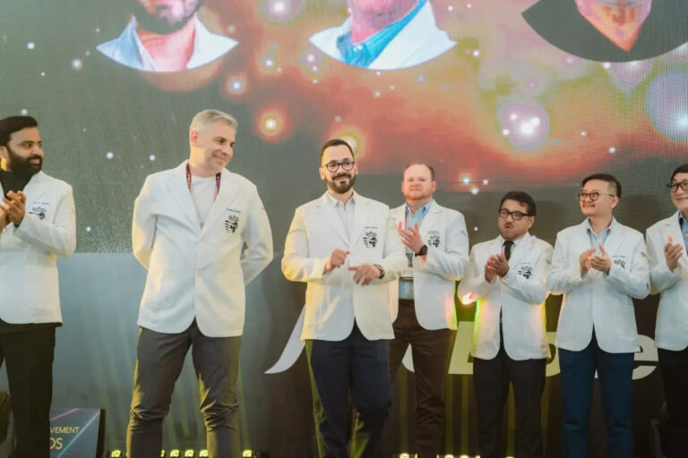 Orgullo dominicano: médico obtiene primer lugar en concurso de casos clínicos celebrado en Vietnam