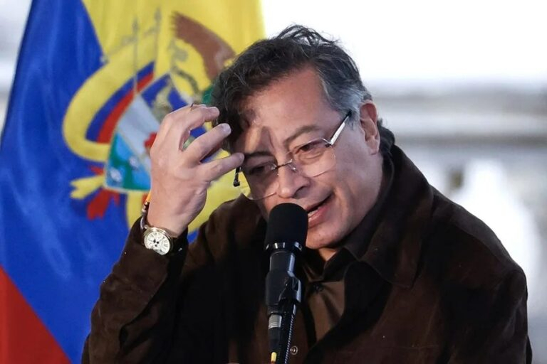 Petro no acepta el resultado que muestra a Abelardo de la Espriella como el candidato más votado en Colombia