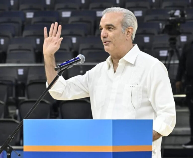 Presidente Abinader inaugura la remodelada Arena Banreservas Virgilio Travieso Soto