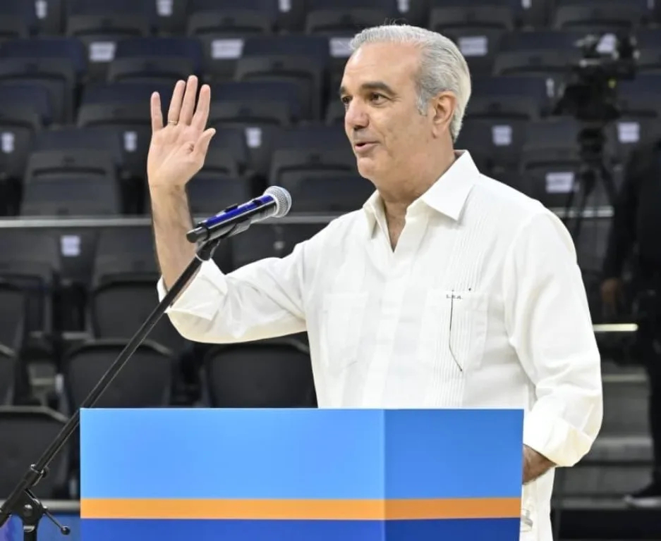 Presidente Abinader inaugura la remodelada Arena Banreservas Virgilio Travieso Soto
