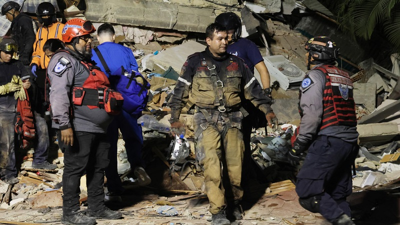 Se elevan a 235 los muertos y a más de 4.300 los heridos por el doble sismo en Venezuela