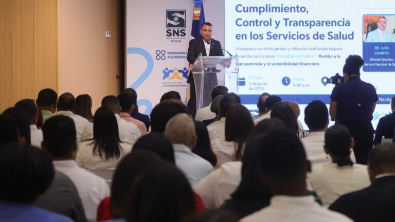 SNS fortalece transparencia y control en hospitales públicos junto con organismos fiscalizadores