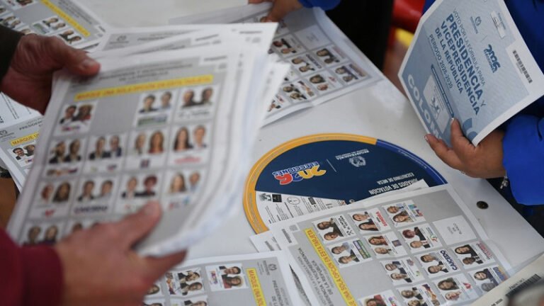 Termina la jornada electoral que definirá el próximo presidente de Colombia