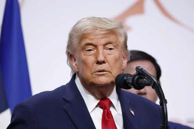 Trump amenaza con terminar las negociaciones si Irán cobra peajes en el estrecho de Ormuz