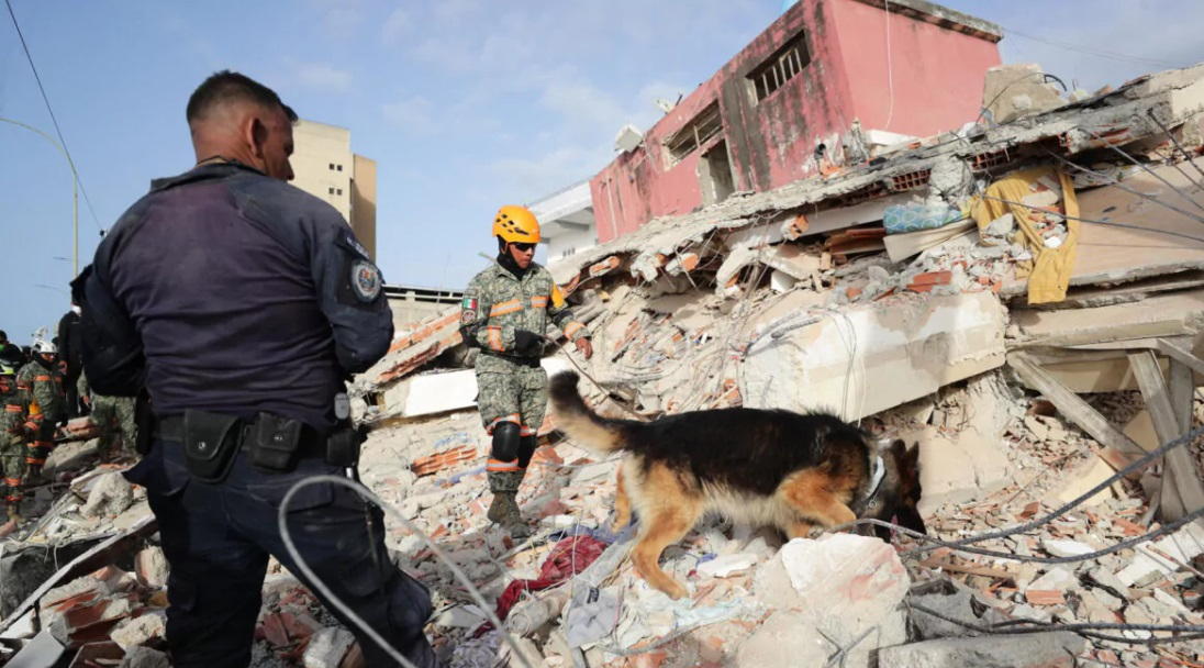 Venezuela informa del rescate de 33 personas con vida tras doble terremoto