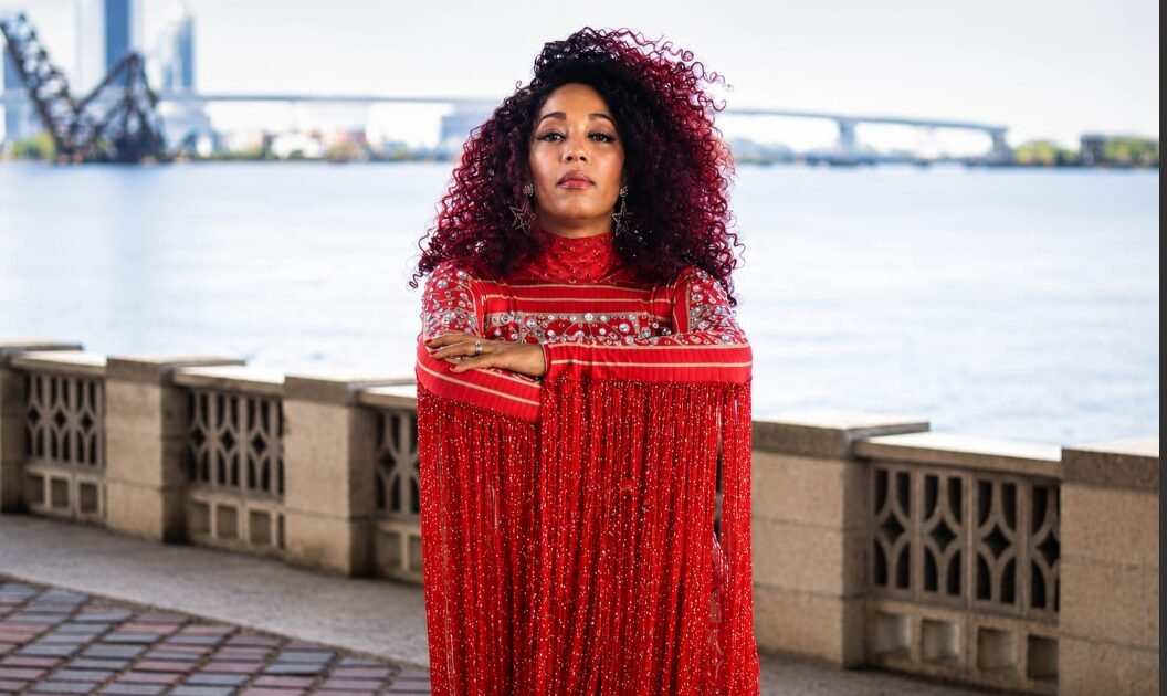 Awilda Quezada estrena «Verano en Candela» y «Sin Miedo» a ritmo de merengue