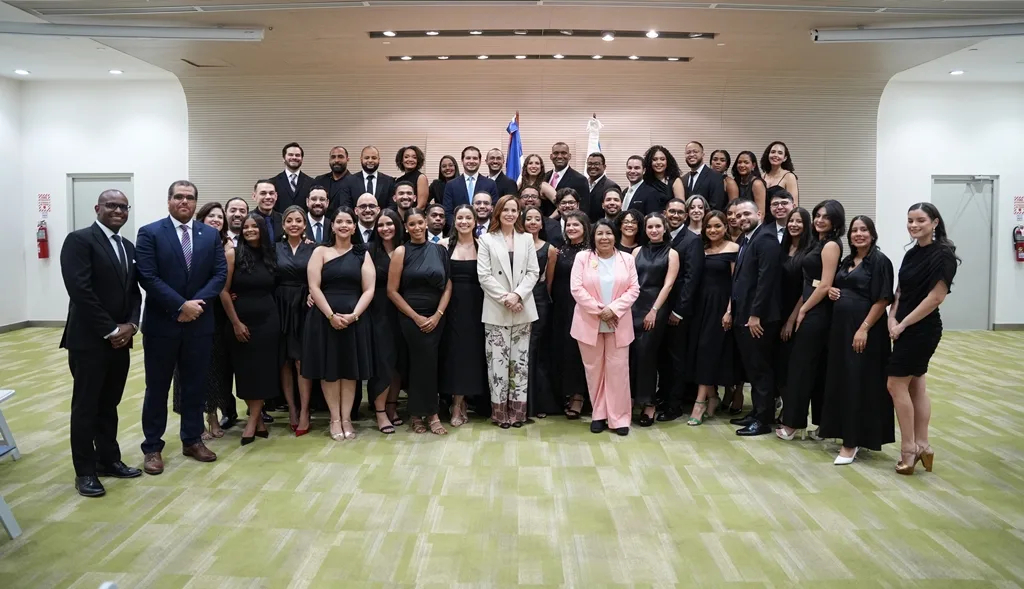 CEDIMAT certifica a 49 nuevos especialistas en su promoción de Residencias Médicas 2026