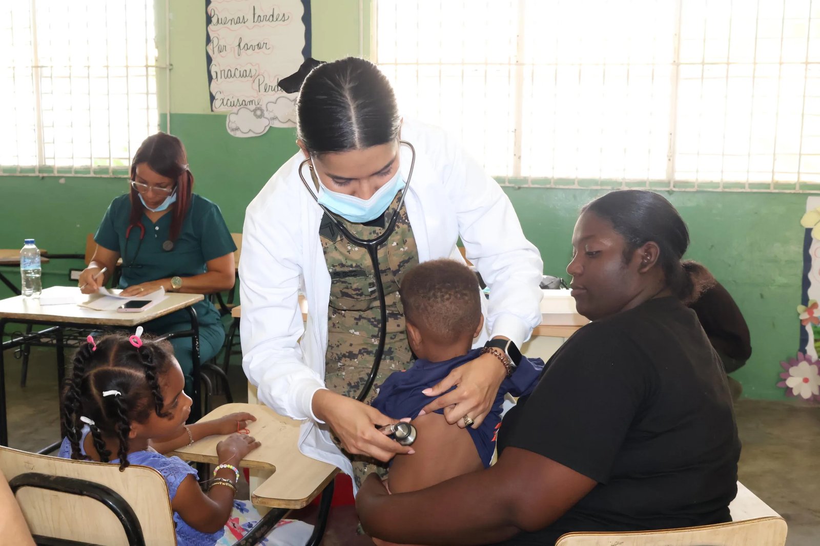 Desarrollo de la Comunidad y Ejército llevan jornada médica y social a comunidades vulnerables de Barahona