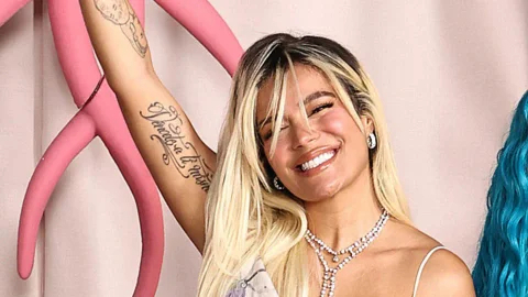 Emotiva reflexión de Karol G luego de imagen llorando