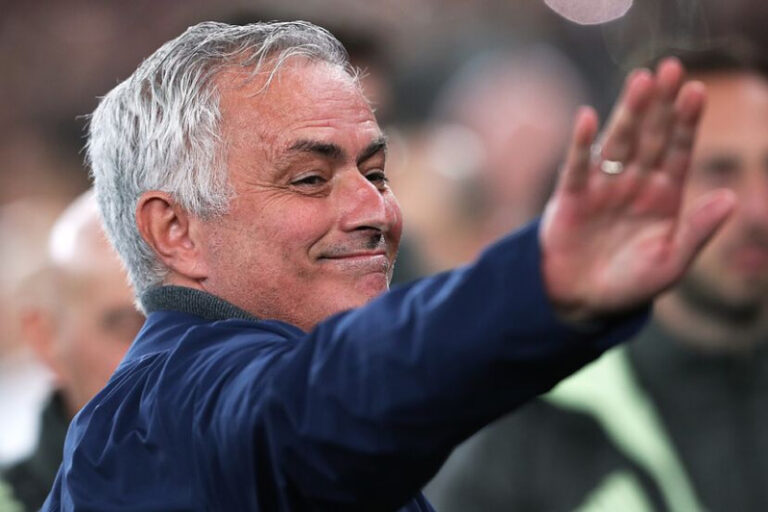 «Estoy para ayudar a todos a ser mejores», dice José Mourinho en su llegada al Real Madrid