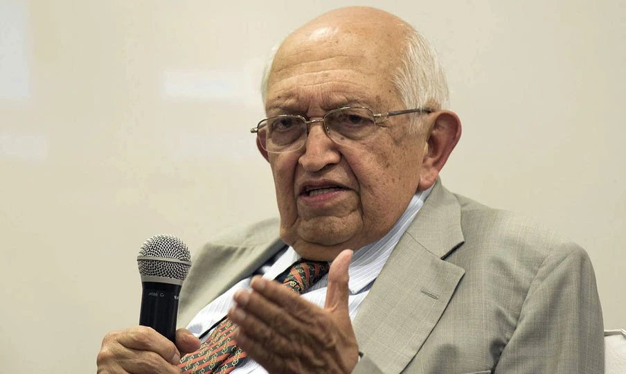 Fallece el escritor colombiano Plinio Apuleyo Mendoza, cercano a Gabriel García Márquez