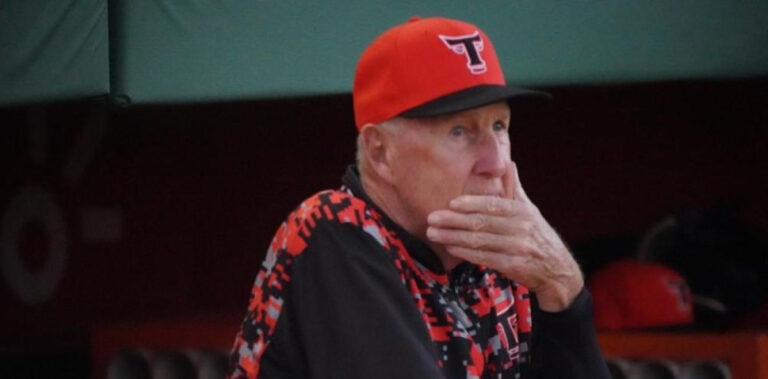 Fallece el legendario Phil Regan, coach campeón de los Toros del Este