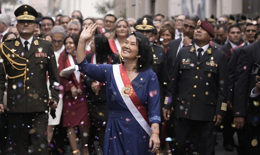 Keiko Fujimori inicia su mandato en Perú enfocada en combatir el crimen y reducir desigualdades