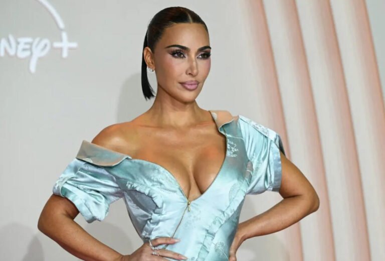 Kim Kardashian Responde Críticas Por Vacaciones Tras