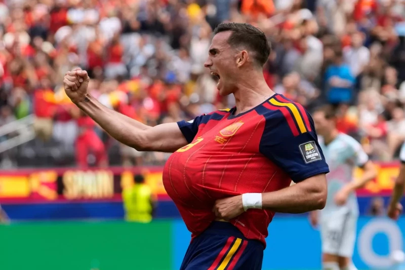 Merino, con otro gol postrero, lleva a España a las semifinales del Mundial