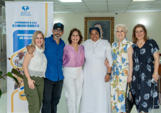 Operativo médico Geriátrico Margarita Herrera de Fundación Huáscar Rodríguez Herrera