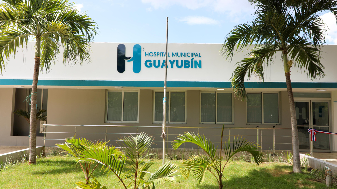 Presidente Abinader entrega remozado Hospital Municipal de Guayubín y nueva área de Emergencia