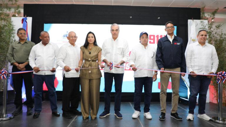 Presidente Abinader lleva el Sistema 911 a Montecristi y fortalece la respuesta a emergencias para más de 157,000 habitantes