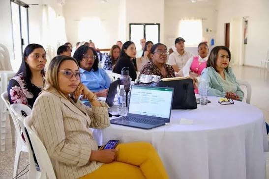 Servicio Regional de Salud El Valle capacita personal