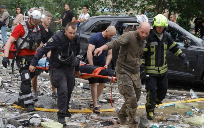 Suben a 20 los muertos en nuevo ataque ruso a Kiev y localidad cercana de Vishneve