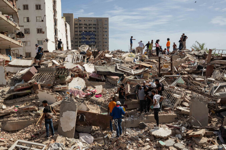 Suben a 3.535 los fallecidos por los terremotos en Venezuela