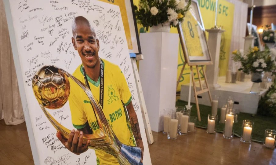 Sudáfrica Jayden Adams Homenajea Futbolista Tras Muerte