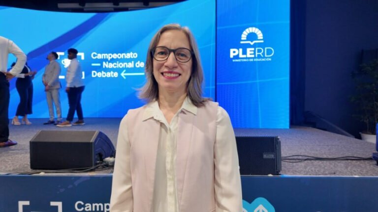 Viceministra Scheker: Campeonato Nacional de Debate es una “apuesta del Minerd para desarrollar las competencias”