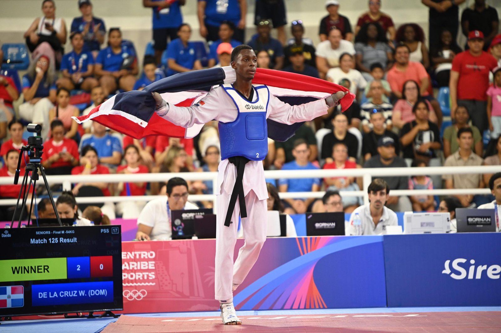 Wilfrido de la Cruz ganó oro en taekwondo de Juegos Santo Domingo 2026