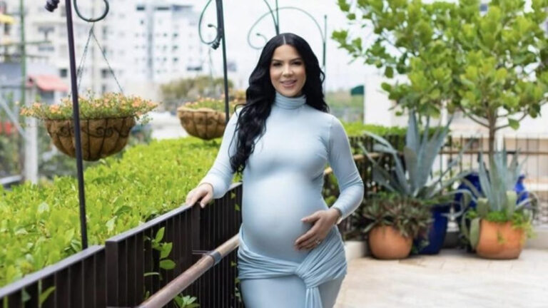 Yubelkis Peralta celebra la llegada de su tercera hija, Aura Victoria